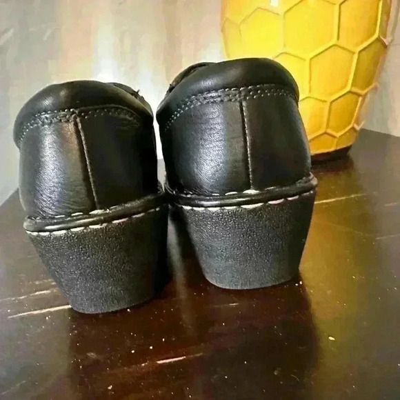 GUC Women’s Eastland Slip On Loafers. Black. Size 8. - Picture 4 of 6